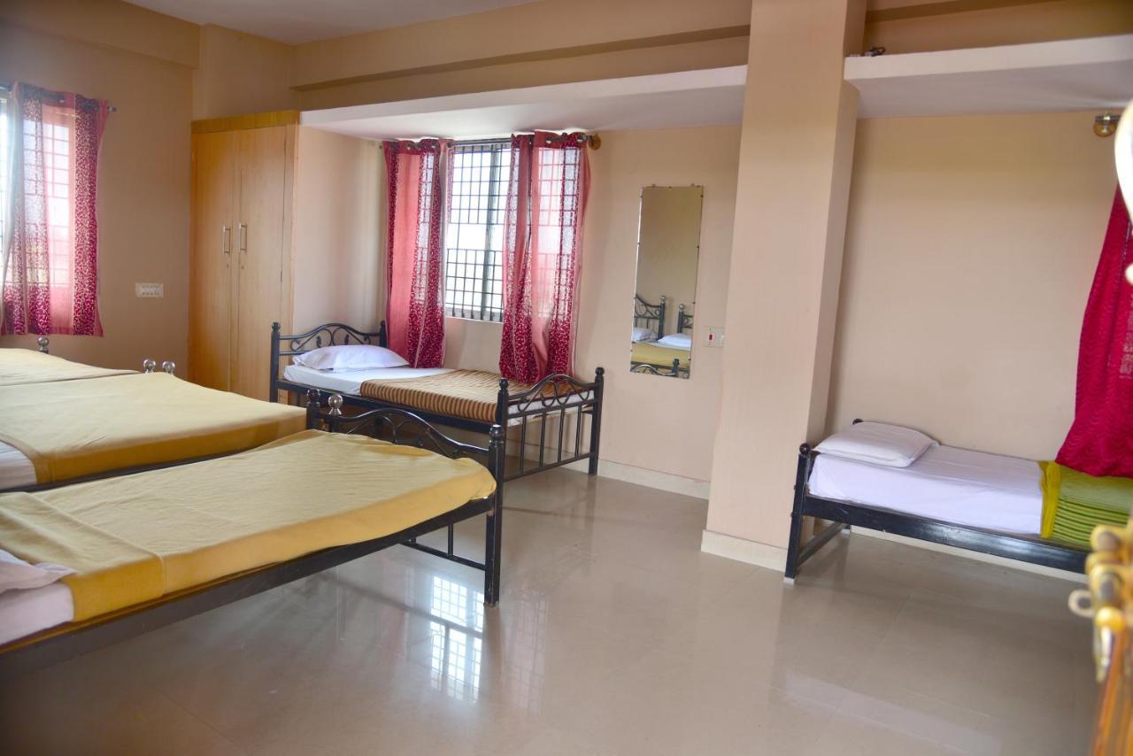 ホテルShreyas Residency マイソール エクステリア 写真